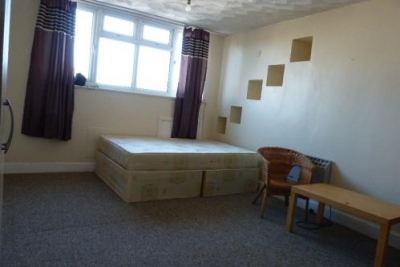 Large Studio Flat To Let Willesden Green Available